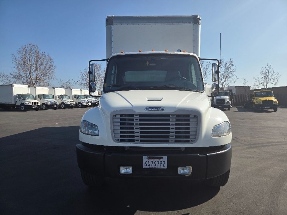 Medium Duty Box Truck-Light and Medium Duty Trucks-Freightliner-2019-M2-West Sacramento-CA-235,585\n\t\tmiles-$ 36,750 - Image 2