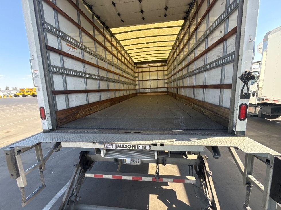 Medium Duty Box Truck-Light and Medium Duty Trucks-Freightliner-2019-M2-West Sacramento-CA-238,149\n\t\tmiles-$ 51,500 - Image 10