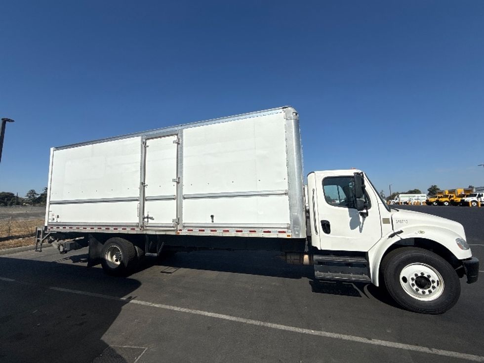 Medium Duty Box Truck-Light and Medium Duty Trucks-Freightliner-2019-M2-West Sacramento-CA-238,149\n\t\tmiles-$ 51,500 - Image 15