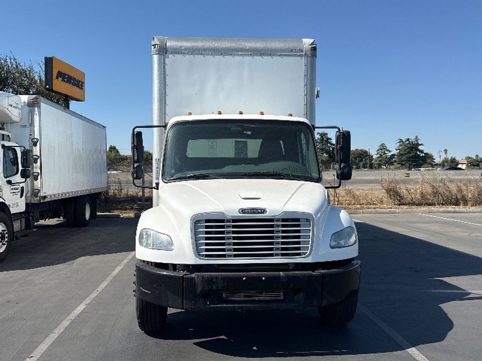 Medium Duty Box Truck-Light and Medium Duty Trucks-Freightliner-2019-M2-West Sacramento-CA-238,149\n\t\tmiles-$ 51,500 - Image 2