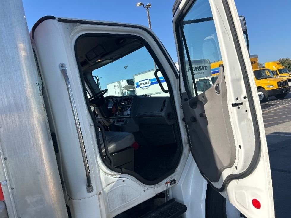 Medium Duty Box Truck-Light and Medium Duty Trucks-Freightliner-2019-M2-West Sacramento-CA-238,149\n\t\tmiles-$ 51,500 - Image 20