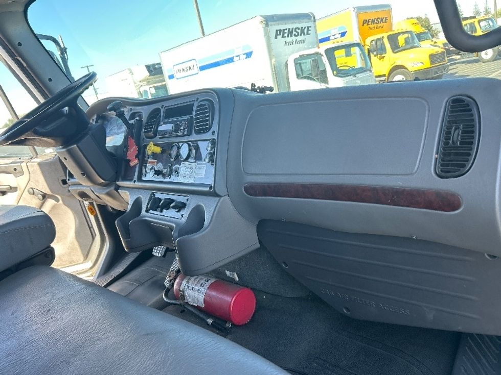 Medium Duty Box Truck-Light and Medium Duty Trucks-Freightliner-2019-M2-West Sacramento-CA-238,149\n\t\tmiles-$ 51,500 - Image 21