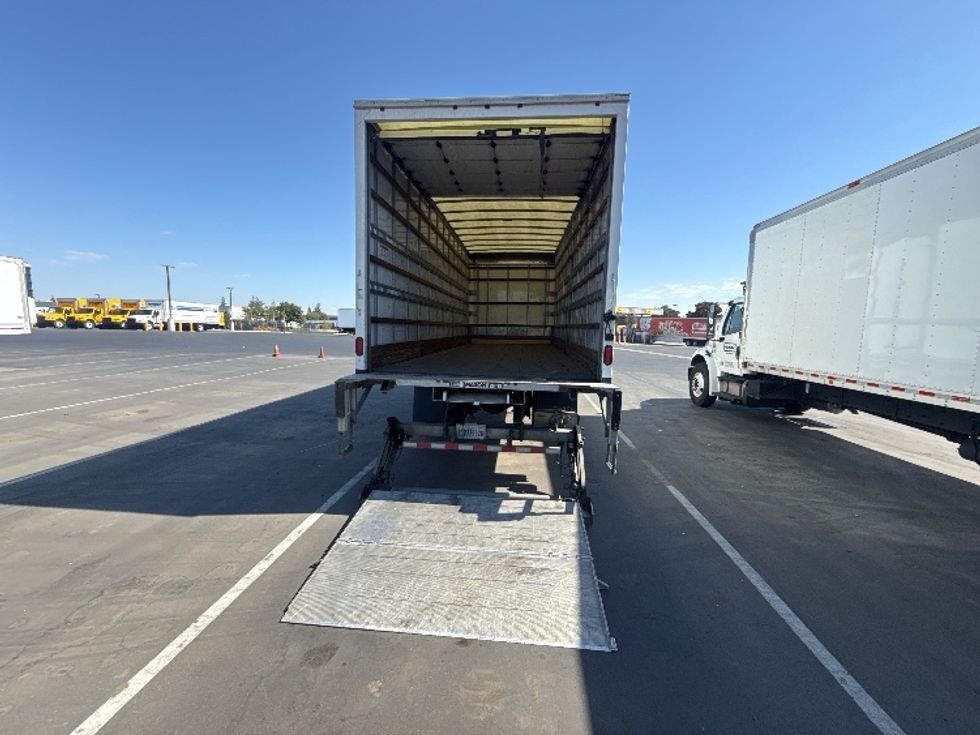 Medium Duty Box Truck-Light and Medium Duty Trucks-Freightliner-2019-M2-West Sacramento-CA-238,149\n\t\tmiles-$ 51,500 - Image 9