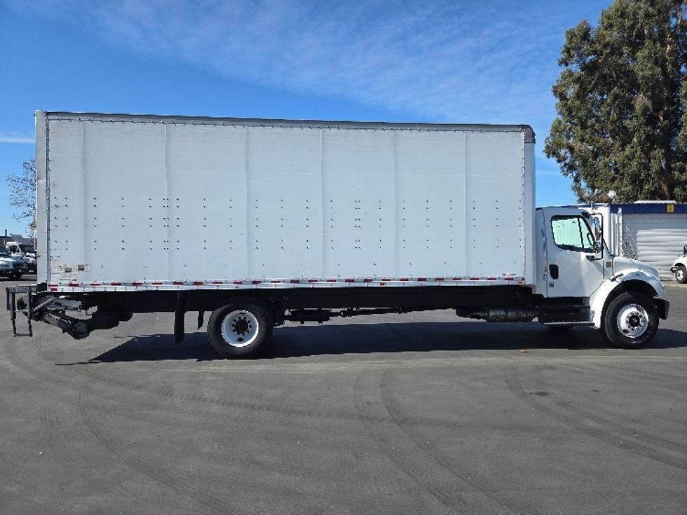 Medium Duty Box Truck-Light and Medium Duty Trucks-Freightliner-2019-M2-West Sacramento-CA-255,166\n\t\tmiles-$ 34,750 - Image 15