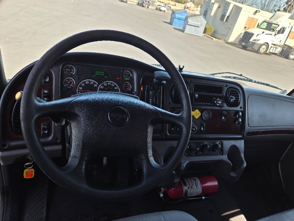 Medium Duty Box Truck-Light and Medium Duty Trucks-Freightliner-2019-M2-West Sacramento-CA-255,166\n\t\tmiles-$ 34,750 - Image 18