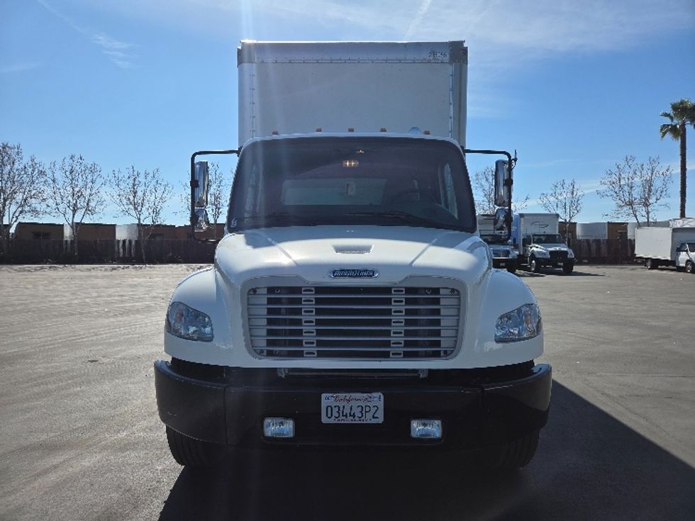 Medium Duty Box Truck-Light and Medium Duty Trucks-Freightliner-2019-M2-West Sacramento-CA-255,166\n\t\tmiles-$ 34,750 - Image 2