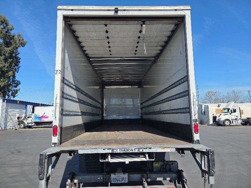 Medium Duty Box Truck-Light and Medium Duty Trucks-Freightliner-2019-M2-West Sacramento-CA-255,166\n\t\tmiles-$ 34,750 - Image 8