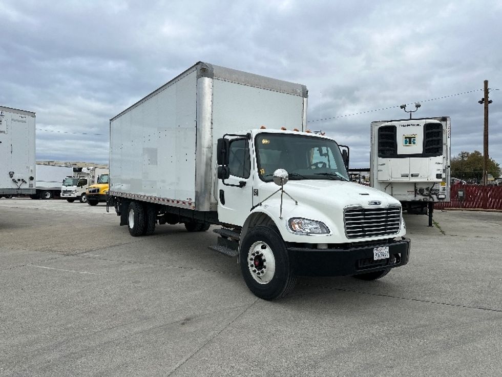 Medium Duty Box Truck-Light and Medium Duty Trucks-Freightliner-2019-M2-West Sacramento-CA-263,790\n\t\tmiles-$ 33,500 - Image 1