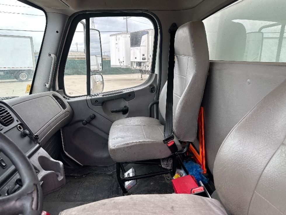 Medium Duty Box Truck-Light and Medium Duty Trucks-Freightliner-2019-M2-West Sacramento-CA-263,790\n\t\tmiles-$ 33,500 - Image 19