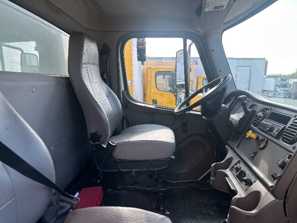 Medium Duty Box Truck-Light and Medium Duty Trucks-Freightliner-2019-M2-West Sacramento-CA-263,790\n\t\tmiles-$ 33,500 - Image 22