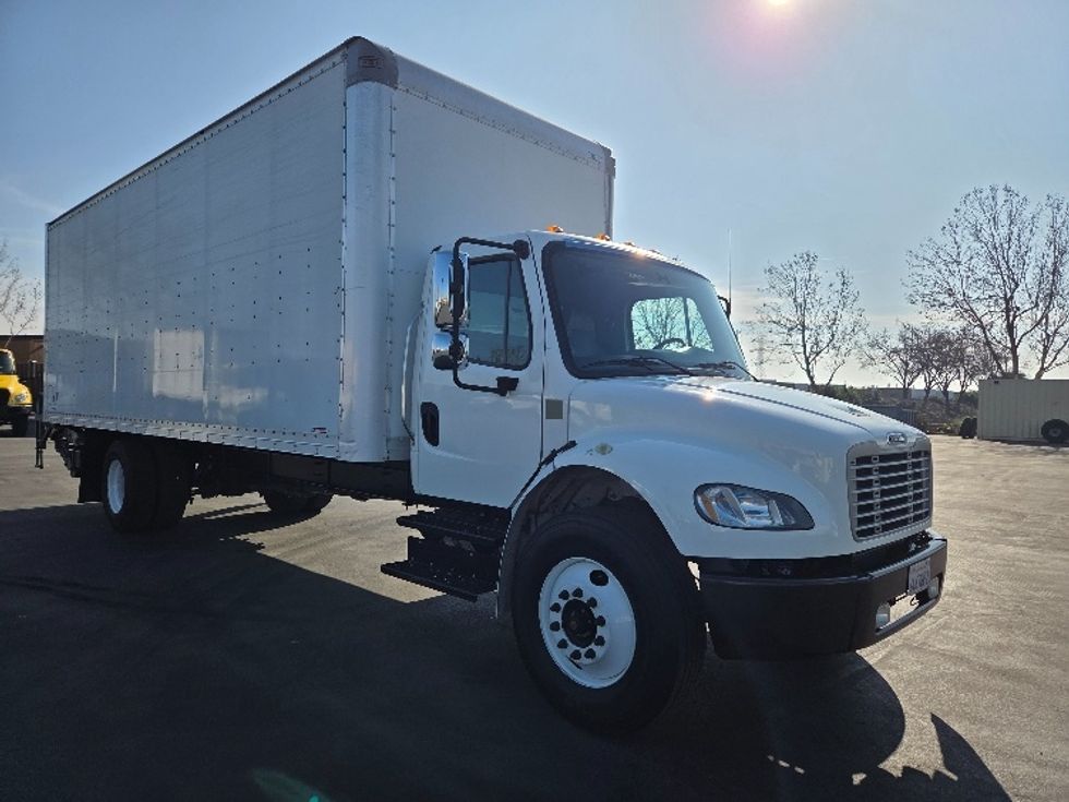 Medium Duty Box Truck-Light and Medium Duty Trucks-Freightliner-2019-M2-West Sacramento-CA-275,455\n\t\tmiles-$ 30,500 - Image 1