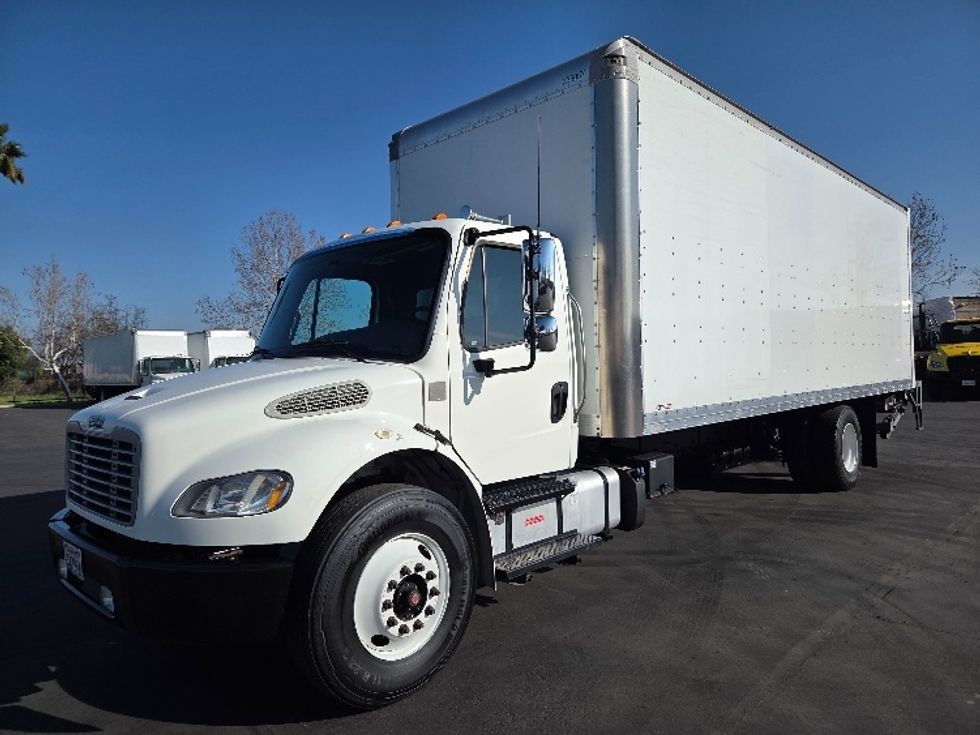 Medium Duty Box Truck-Light and Medium Duty Trucks-Freightliner-2019-M2-West Sacramento-CA-275,455\n\t\tmiles-$ 30,500 - Image 3