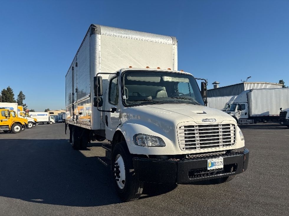 Medium Duty Box Truck-Light and Medium Duty Trucks-Freightliner-2019-M2-West Sacramento-CA-280,966\n\t\tmiles-$ 36,000 - Image 1
