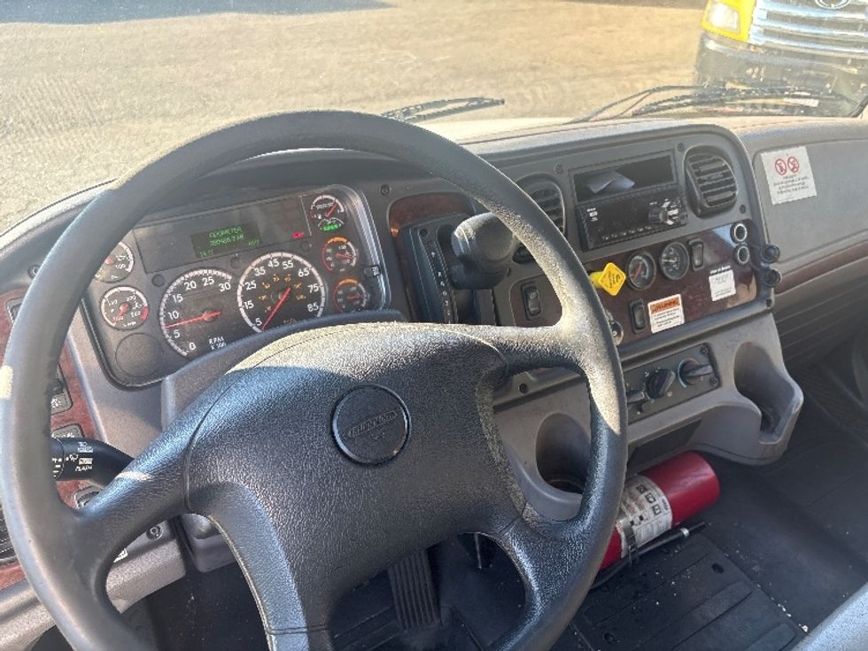 Medium Duty Box Truck-Light and Medium Duty Trucks-Freightliner-2019-M2-West Sacramento-CA-280,966\n\t\tmiles-$ 36,000 - Image 18