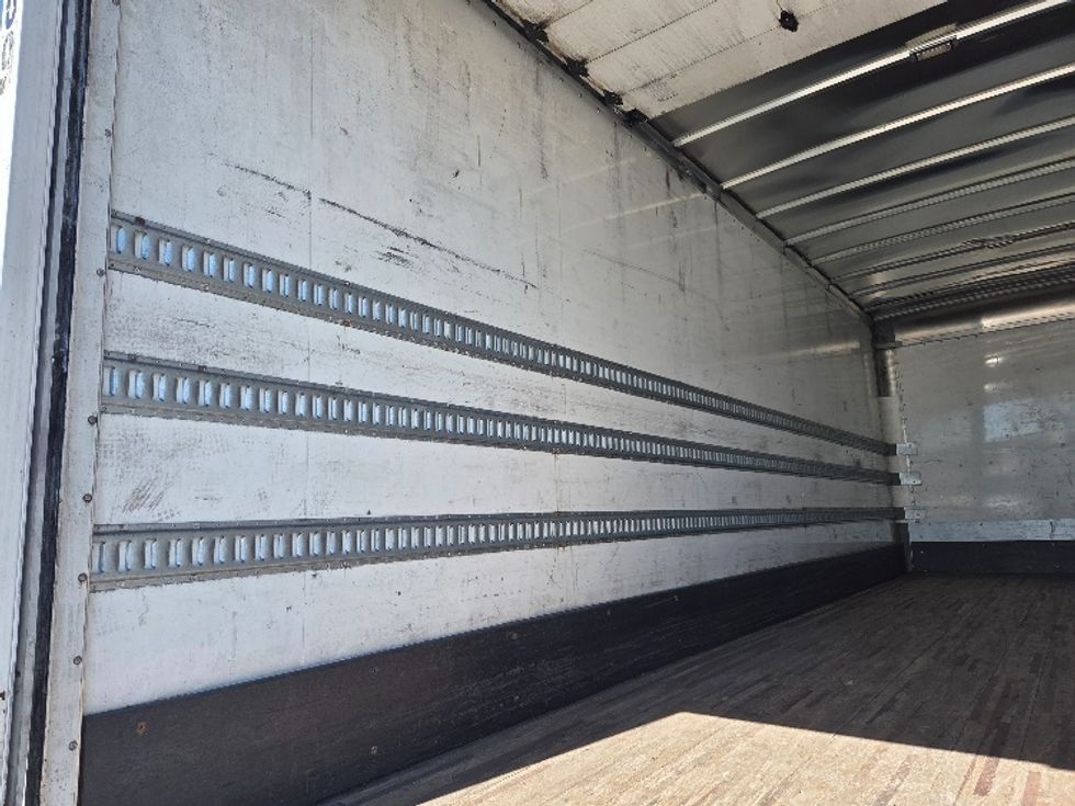 Medium Duty Box Truck-Light and Medium Duty Trucks-Freightliner-2019-M2-West Sacramento-CA-283,222\n\t\tmiles-$ 29,250 - Image 11
