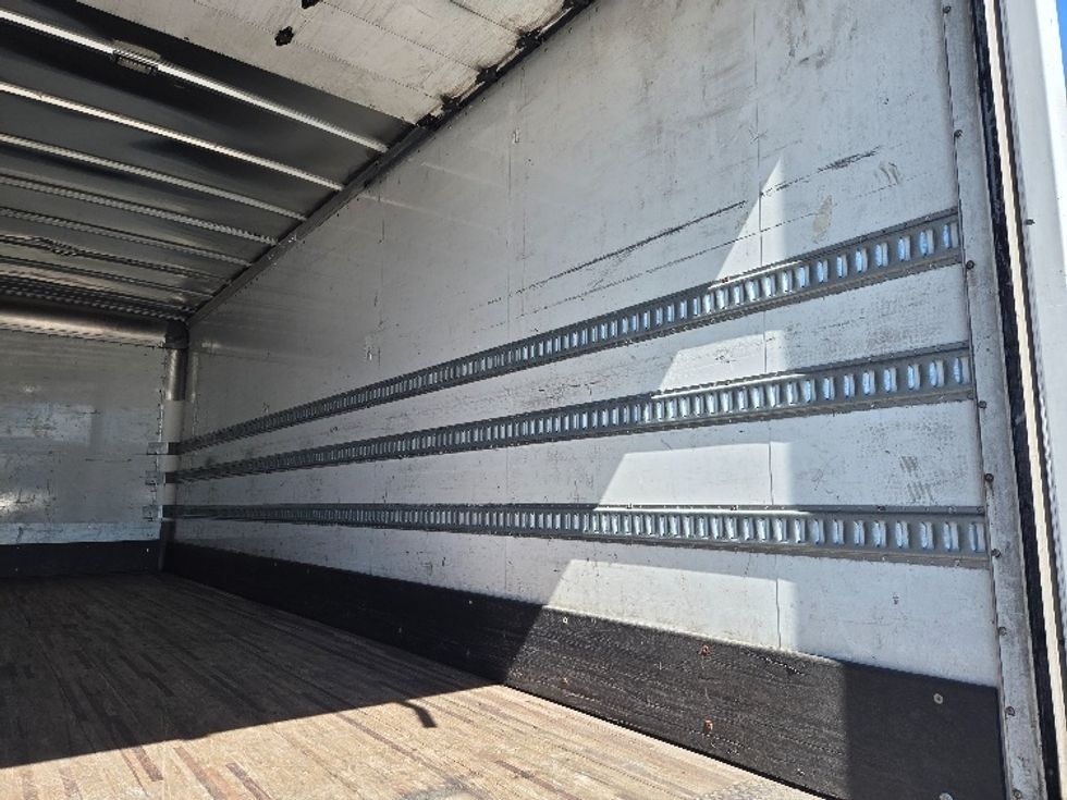 Medium Duty Box Truck-Light and Medium Duty Trucks-Freightliner-2019-M2-West Sacramento-CA-283,222\n\t\tmiles-$ 29,250 - Image 12