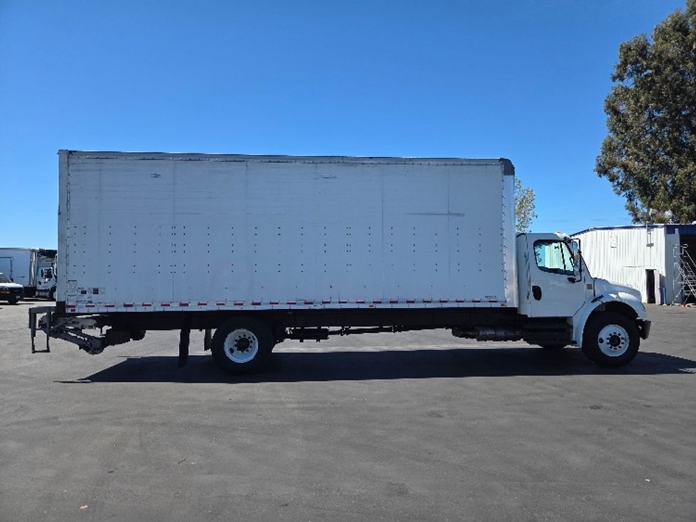 Medium Duty Box Truck-Light and Medium Duty Trucks-Freightliner-2019-M2-West Sacramento-CA-283,222\n\t\tmiles-$ 29,250 - Image 15