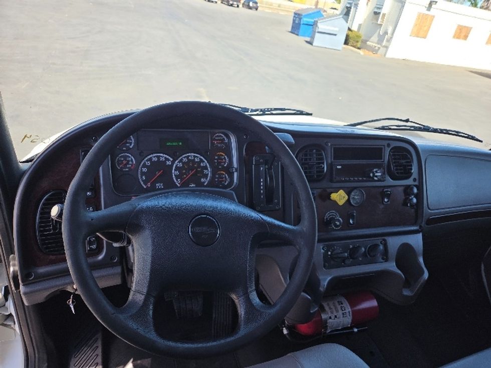 Medium Duty Box Truck-Light and Medium Duty Trucks-Freightliner-2019-M2-West Sacramento-CA-283,222\n\t\tmiles-$ 29,250 - Image 18