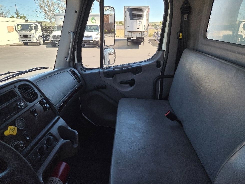 Medium Duty Box Truck-Light and Medium Duty Trucks-Freightliner-2019-M2-West Sacramento-CA-283,222\n\t\tmiles-$ 29,250 - Image 19