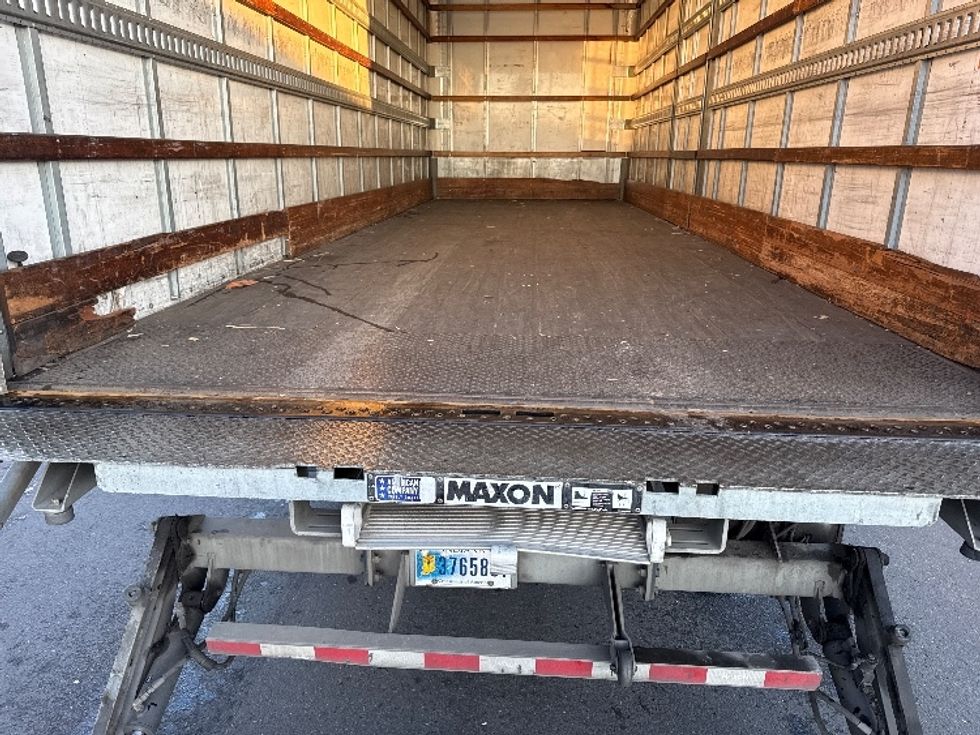 Medium Duty Box Truck-Light and Medium Duty Trucks-Freightliner-2019-M2-West Sacramento-CA-289,103\n\t\tmiles-$ 34,750 - Image 10