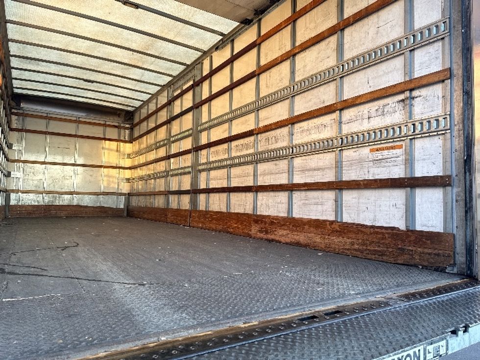 Medium Duty Box Truck-Light and Medium Duty Trucks-Freightliner-2019-M2-West Sacramento-CA-289,103\n\t\tmiles-$ 34,750 - Image 12