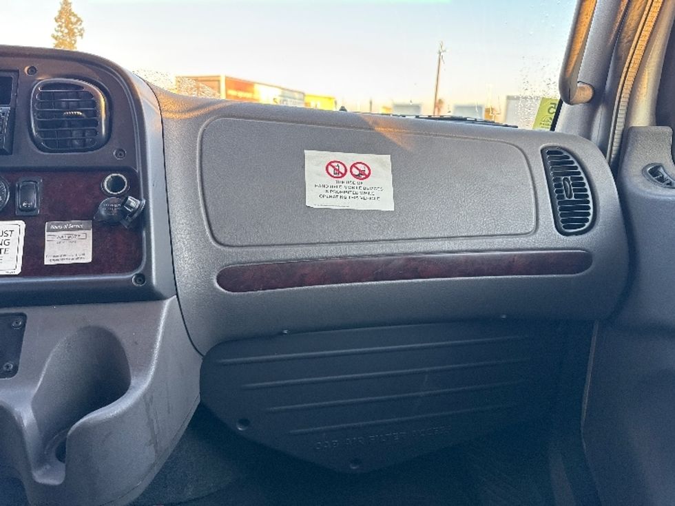 Medium Duty Box Truck-Light and Medium Duty Trucks-Freightliner-2019-M2-West Sacramento-CA-289,103\n\t\tmiles-$ 34,750 - Image 21