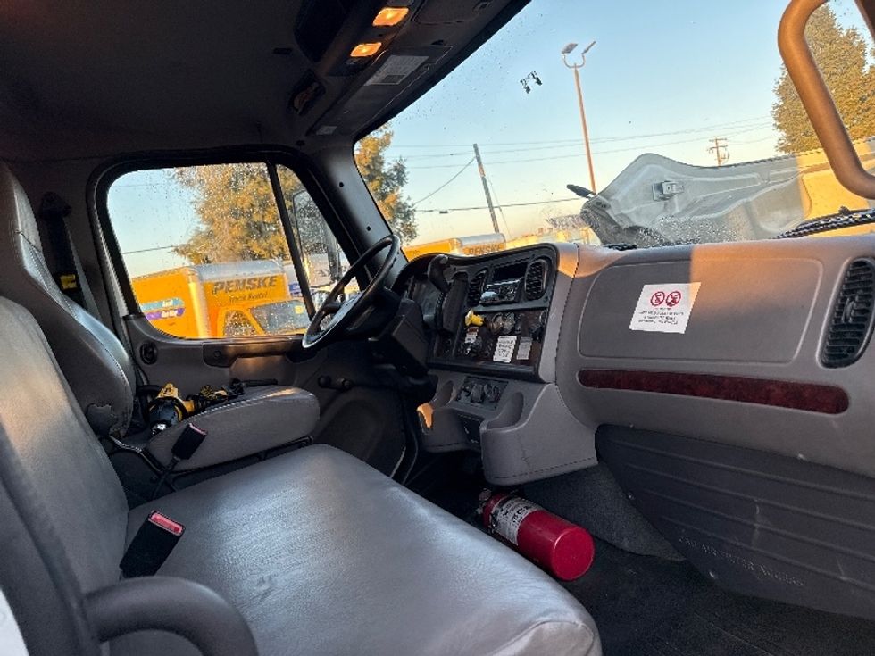 Medium Duty Box Truck-Light and Medium Duty Trucks-Freightliner-2019-M2-West Sacramento-CA-289,103\n\t\tmiles-$ 34,750 - Image 22