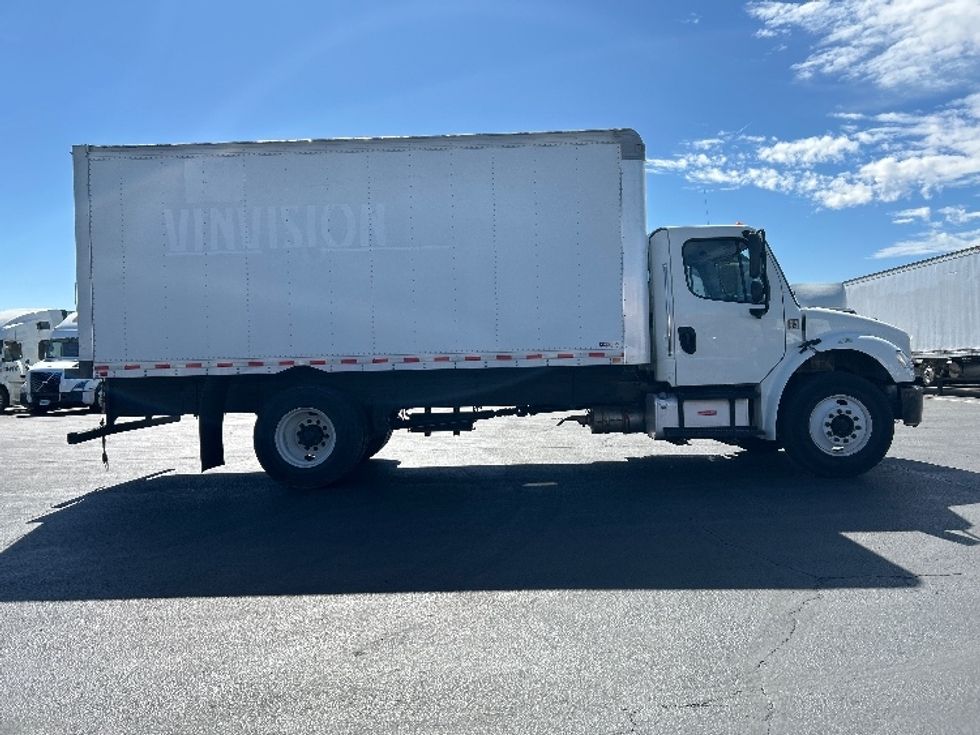 Medium Duty Box Truck-Light and Medium Duty Trucks-Freightliner-2019-M2-West Sacramento-CA-303,433\n\t\tmiles-$ 20,000 - Image 15