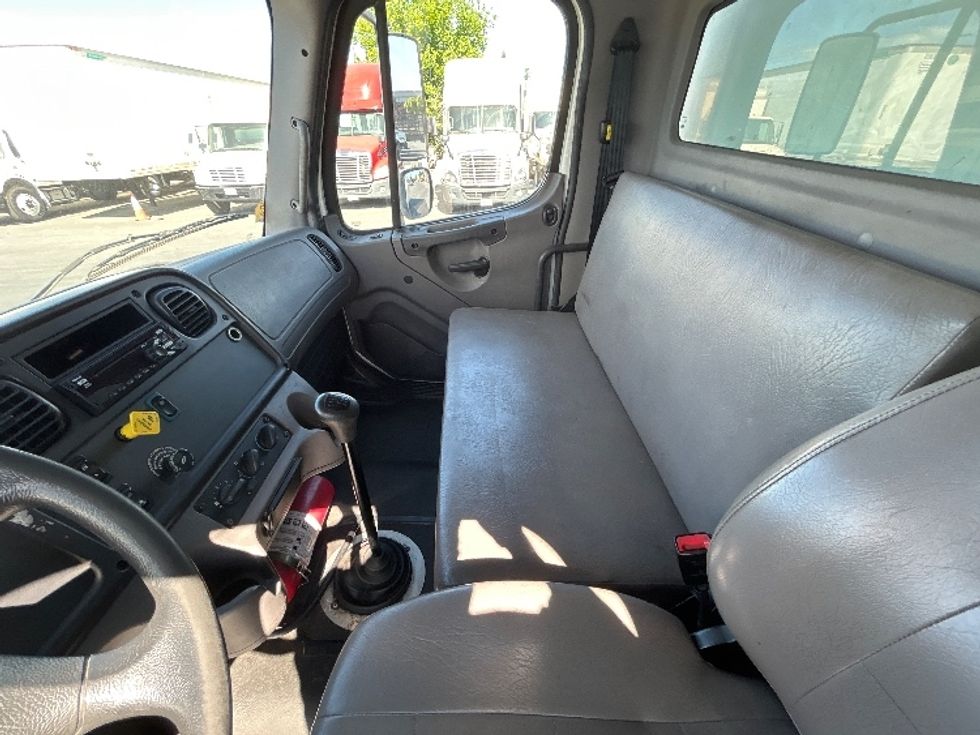 Medium Duty Box Truck-Light and Medium Duty Trucks-Freightliner-2019-M2-West Sacramento-CA-303,433\n\t\tmiles-$ 20,000 - Image 19