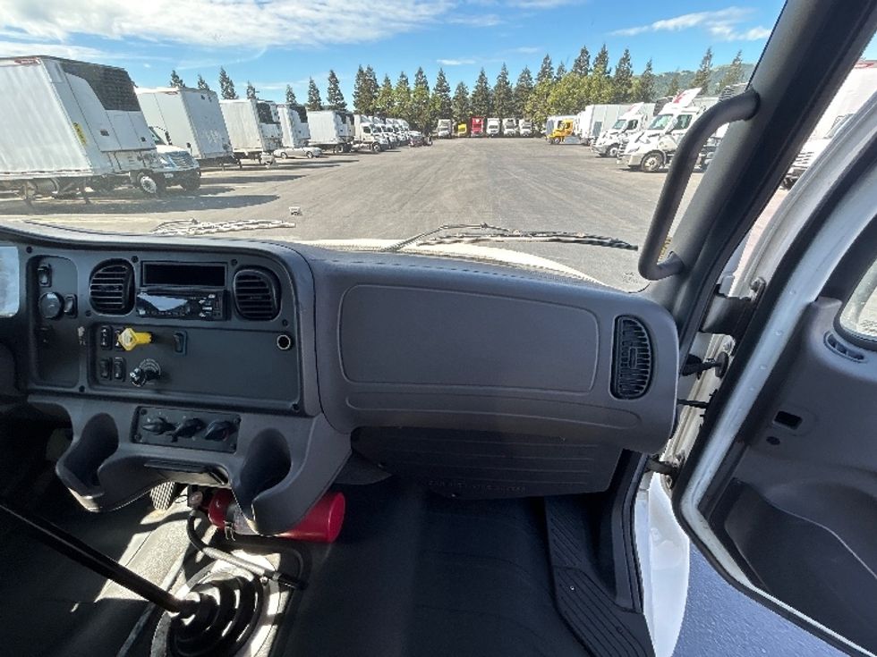 Medium Duty Box Truck-Light and Medium Duty Trucks-Freightliner-2019-M2-West Sacramento-CA-303,433\n\t\tmiles-$ 20,000 - Image 21