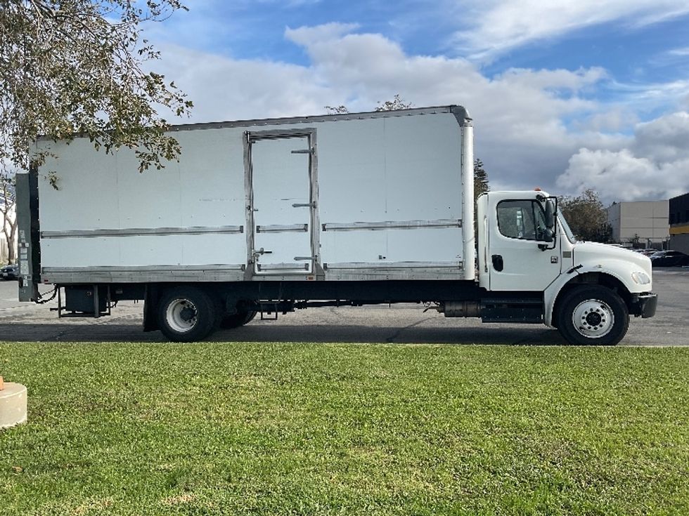 Medium Duty Box Truck-Light and Medium Duty Trucks-Freightliner-2019-M2-West Sacramento-CA-341,693\n\t\tmiles-$ 24,500 - Image 15