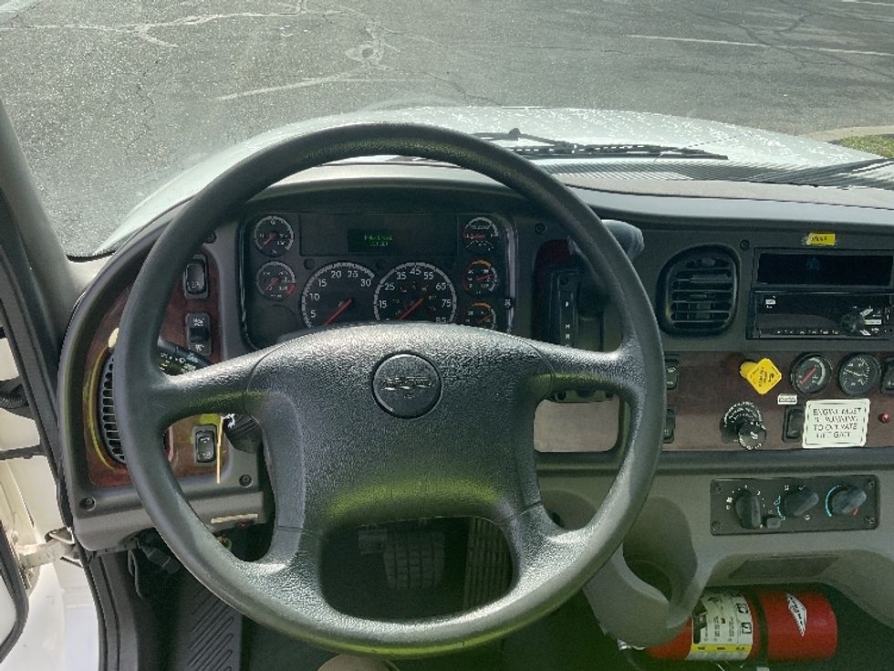 Medium Duty Box Truck-Light and Medium Duty Trucks-Freightliner-2019-M2-West Sacramento-CA-341,693\n\t\tmiles-$ 24,500 - Image 18