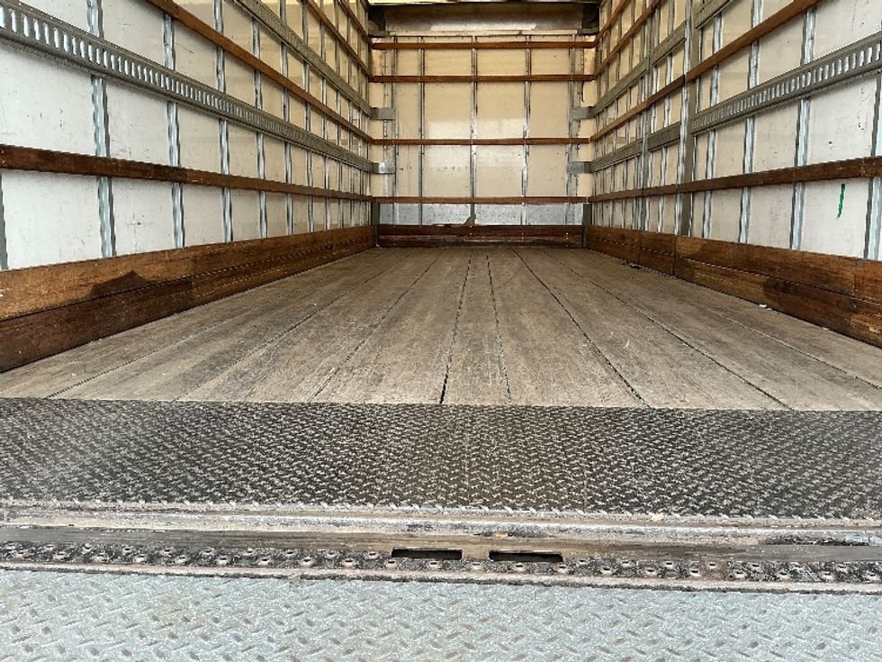 Medium Duty Box Truck-Light and Medium Duty Trucks-Freightliner-2019-M2-West Sacramento-CA-390,939\n\t\tmiles-$ 23,500 - Image 10