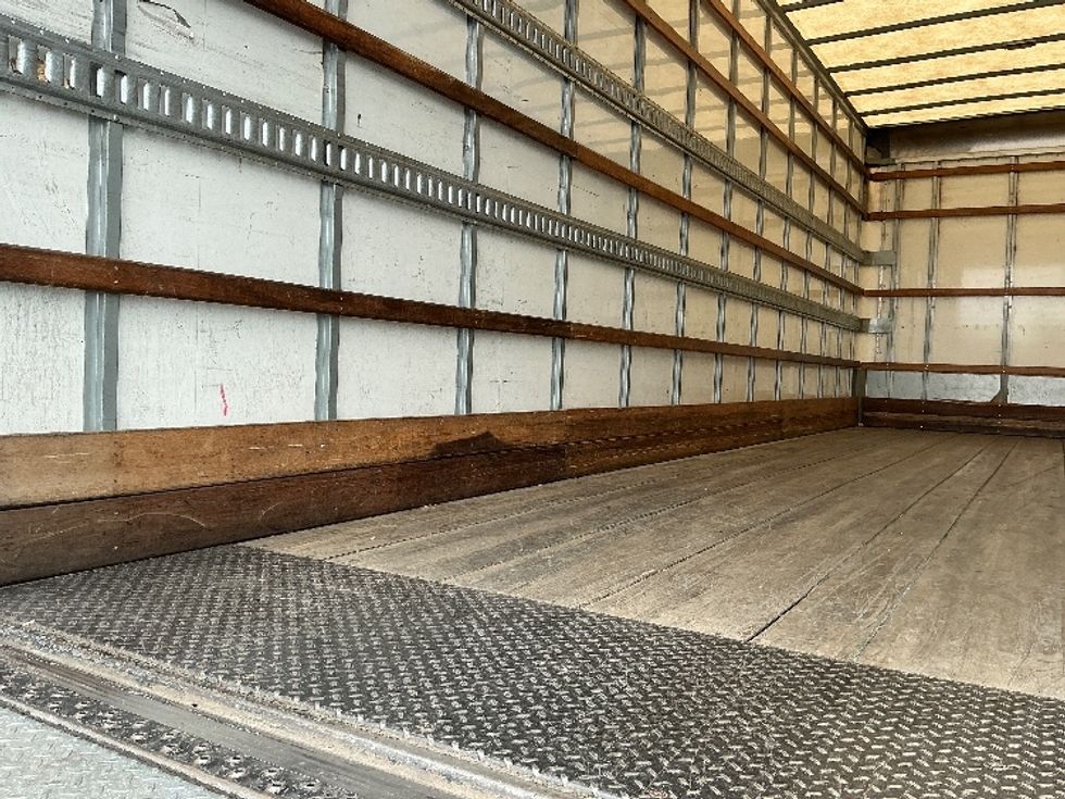 Medium Duty Box Truck-Light and Medium Duty Trucks-Freightliner-2019-M2-West Sacramento-CA-390,939\n\t\tmiles-$ 23,500 - Image 11