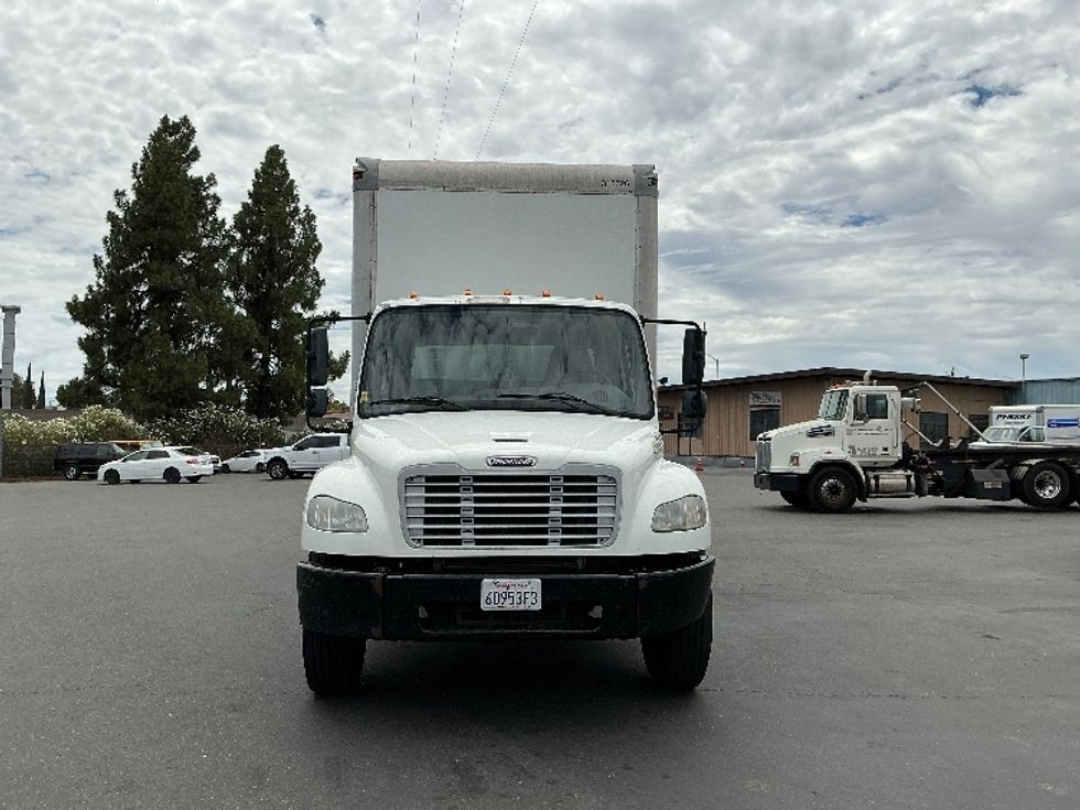 Medium Duty Box Truck-Light and Medium Duty Trucks-Freightliner-2019-M2-West Sacramento-CA-390,939\n\t\tmiles-$ 23,500 - Image 2