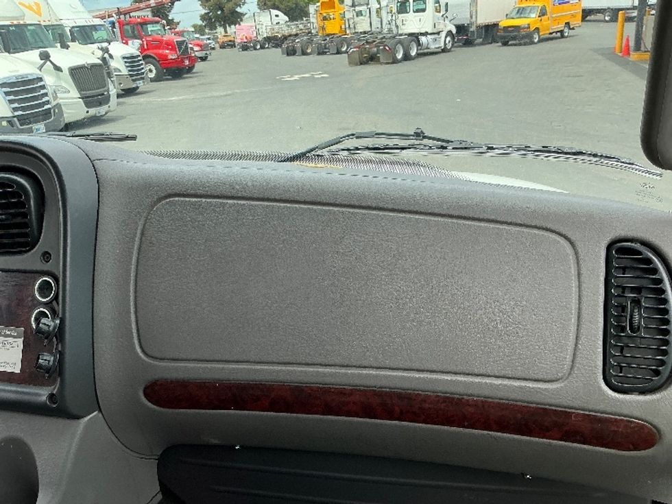 Medium Duty Box Truck-Light and Medium Duty Trucks-Freightliner-2019-M2-West Sacramento-CA-390,939\n\t\tmiles-$ 23,500 - Image 20