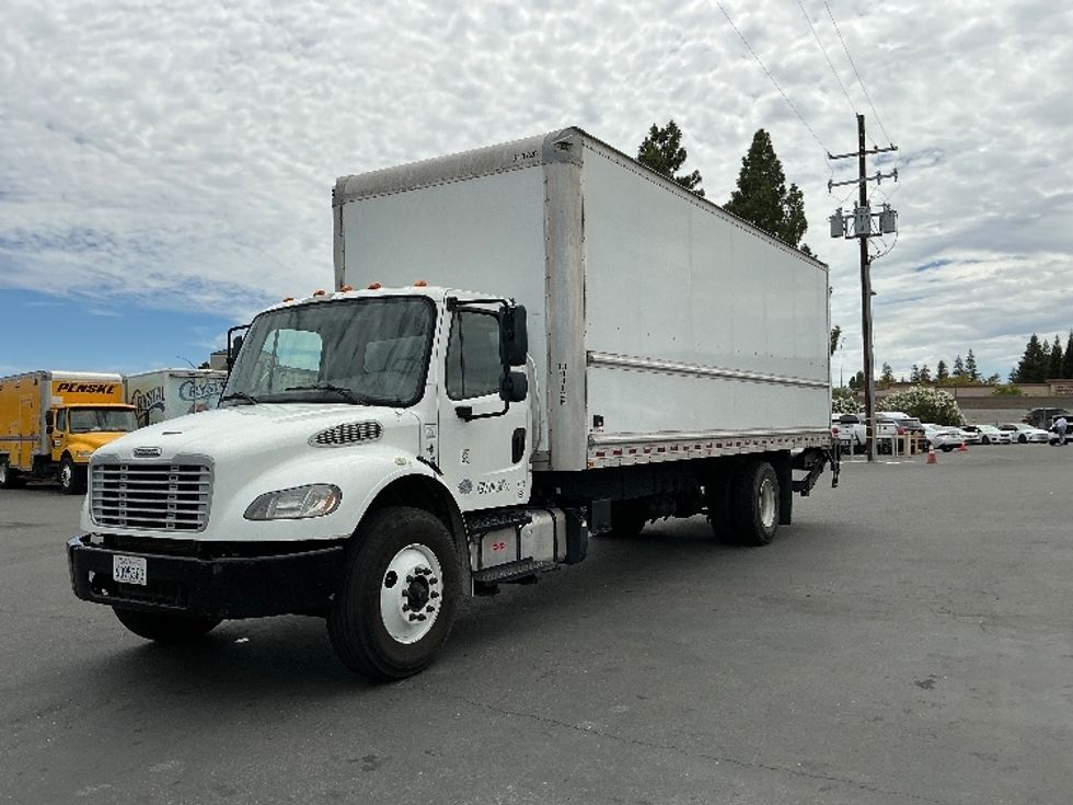 Medium Duty Box Truck-Light and Medium Duty Trucks-Freightliner-2019-M2-West Sacramento-CA-390,939\n\t\tmiles-$ 23,500 - Image 3