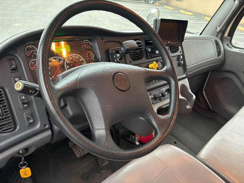 Medium Duty Box Truck-Light and Medium Duty Trucks-Freightliner-2019-M2-West Sacramento-CA-68,372\n\t\tmiles-$ 70,000 - Image 17