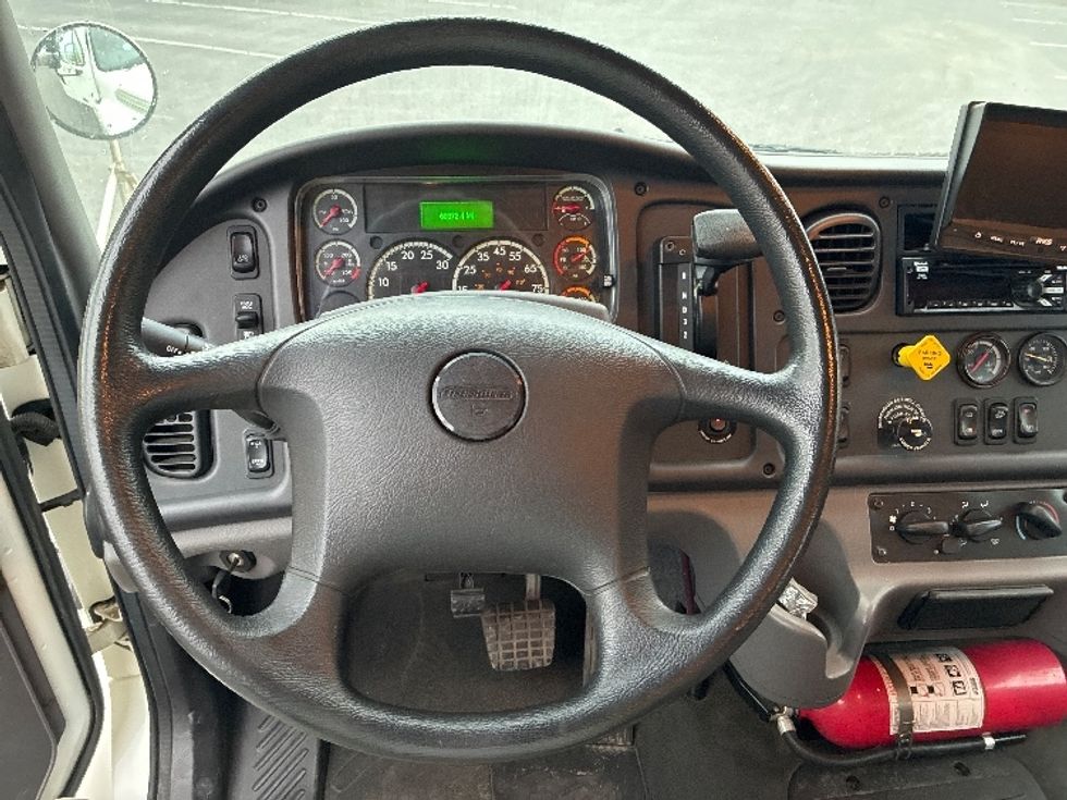 Medium Duty Box Truck-Light and Medium Duty Trucks-Freightliner-2019-M2-West Sacramento-CA-68,372\n\t\tmiles-$ 70,000 - Image 18