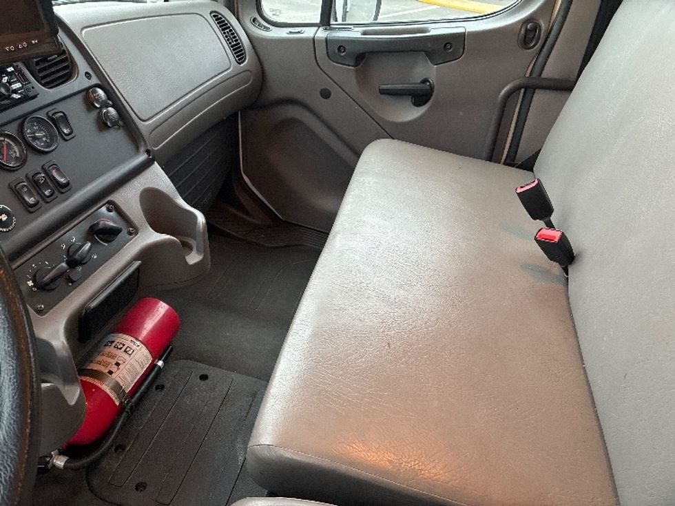 Medium Duty Box Truck-Light and Medium Duty Trucks-Freightliner-2019-M2-West Sacramento-CA-68,372\n\t\tmiles-$ 70,000 - Image 19