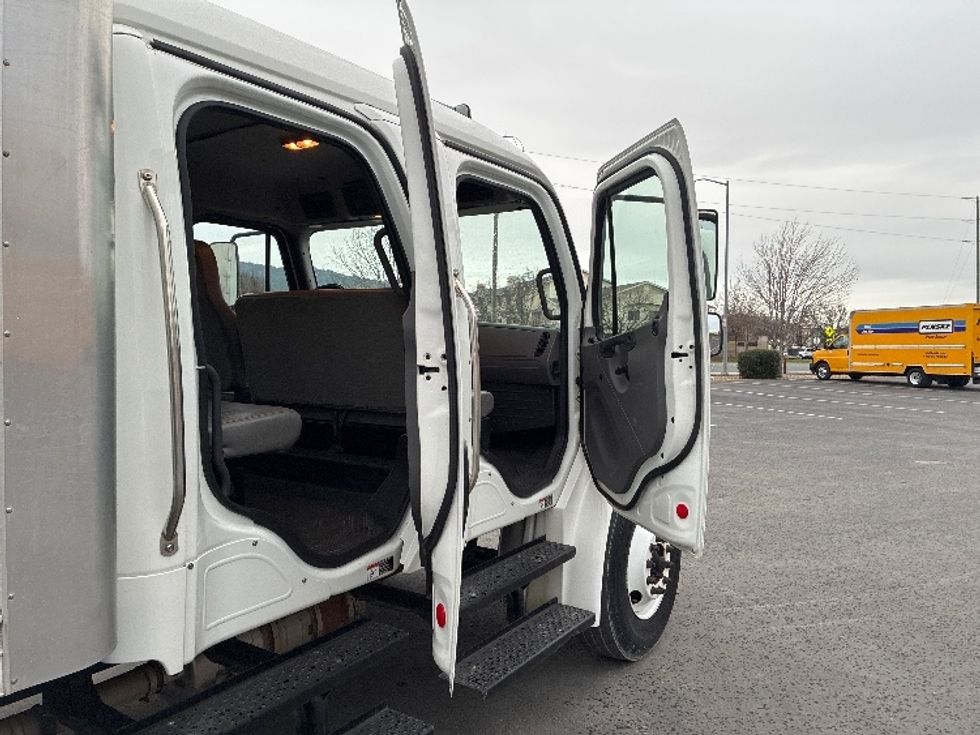 Medium Duty Box Truck-Light and Medium Duty Trucks-Freightliner-2019-M2-West Sacramento-CA-68,372\n\t\tmiles-$ 70,000 - Image 20