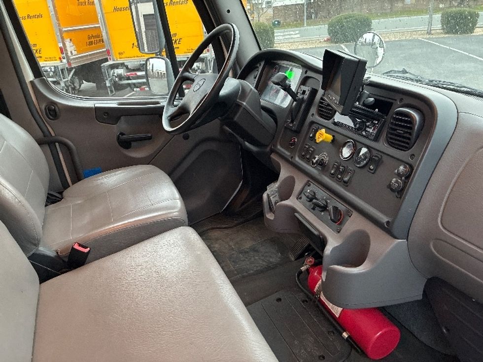 Medium Duty Box Truck-Light and Medium Duty Trucks-Freightliner-2019-M2-West Sacramento-CA-68,372\n\t\tmiles-$ 70,000 - Image 22
