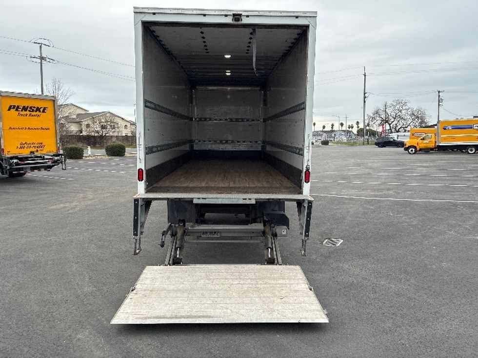 Medium Duty Box Truck-Light and Medium Duty Trucks-Freightliner-2019-M2-West Sacramento-CA-68,372\n\t\tmiles-$ 70,000 - Image 9