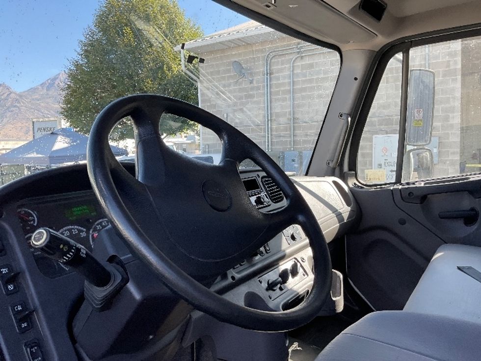 Medium Duty Box Truck-Light and Medium Duty Trucks-Freightliner-2019-M2-West Valley City-UT-107,687\n\t\tmiles-$ 60,750 - Image 17