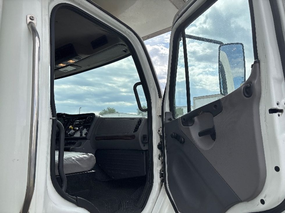 Medium Duty Box Truck-Light and Medium Duty Trucks-Freightliner-2019-M2-West Valley City-UT-110,023\n\t\tmiles-$ 56,250 - Image 20