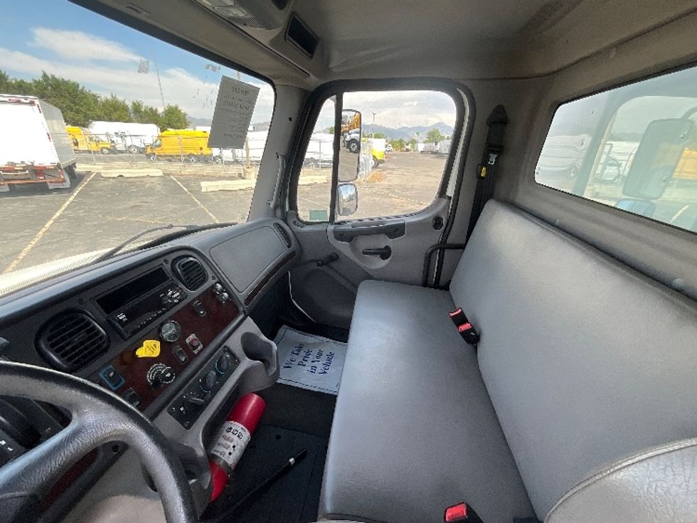 Medium Duty Box Truck-Light and Medium Duty Trucks-Freightliner-2019-M2-West Valley City-UT-23,982\n\t\tmiles-$ 66,500 - Image 19