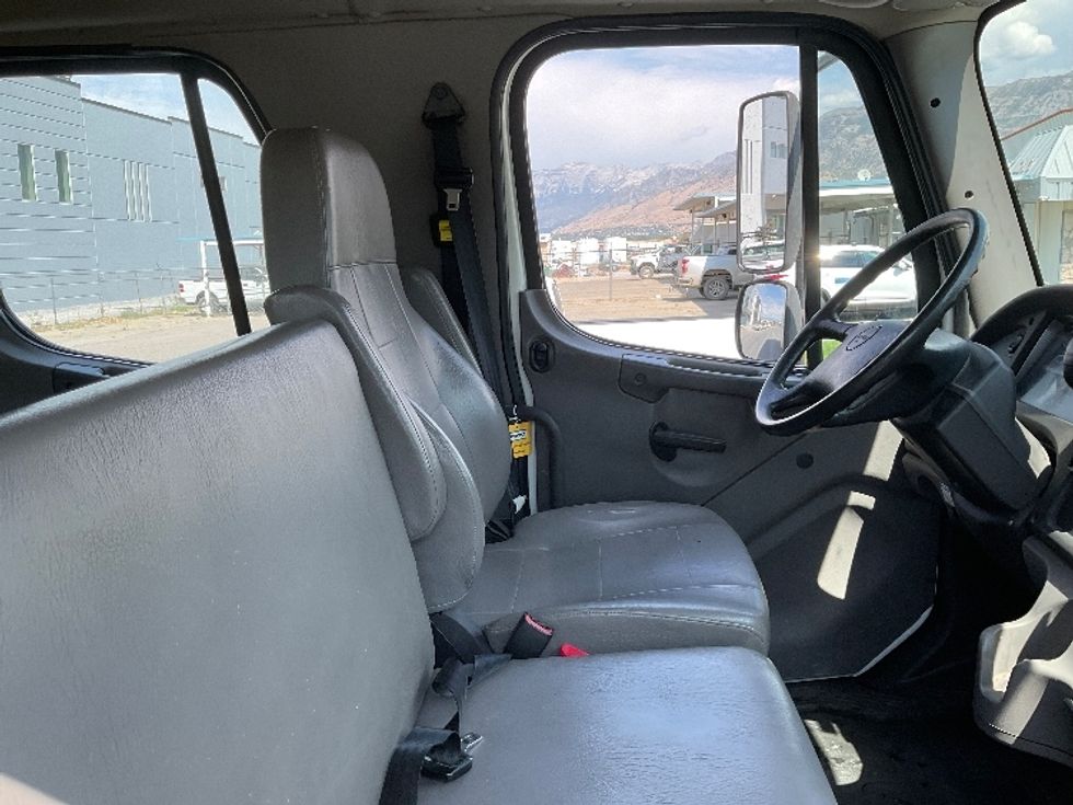 Medium Duty Box Truck-Light and Medium Duty Trucks-Freightliner-2019-M2-West Valley City-UT-78,052\n\t\tmiles-$ 69,500 - Image 20