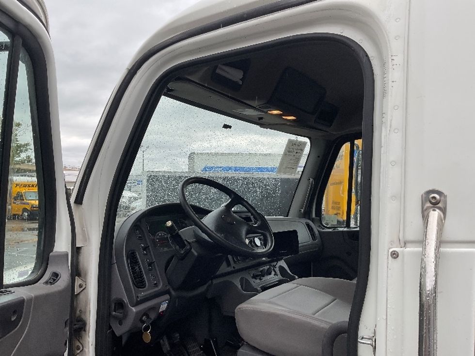 Medium Duty Box Truck-Light and Medium Duty Trucks-Freightliner-2019-M2-West Valley City-UT-78,184\n\t\tmiles-$ 69,500 - Image 16