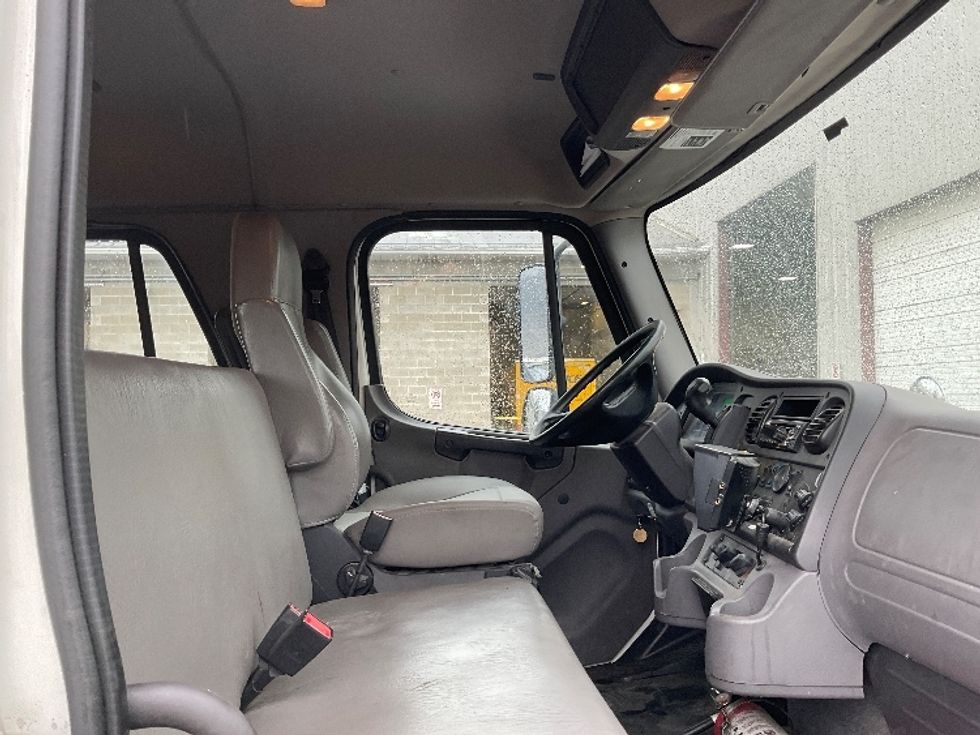 Medium Duty Box Truck-Light and Medium Duty Trucks-Freightliner-2019-M2-West Valley City-UT-78,184\n\t\tmiles-$ 69,500 - Image 22