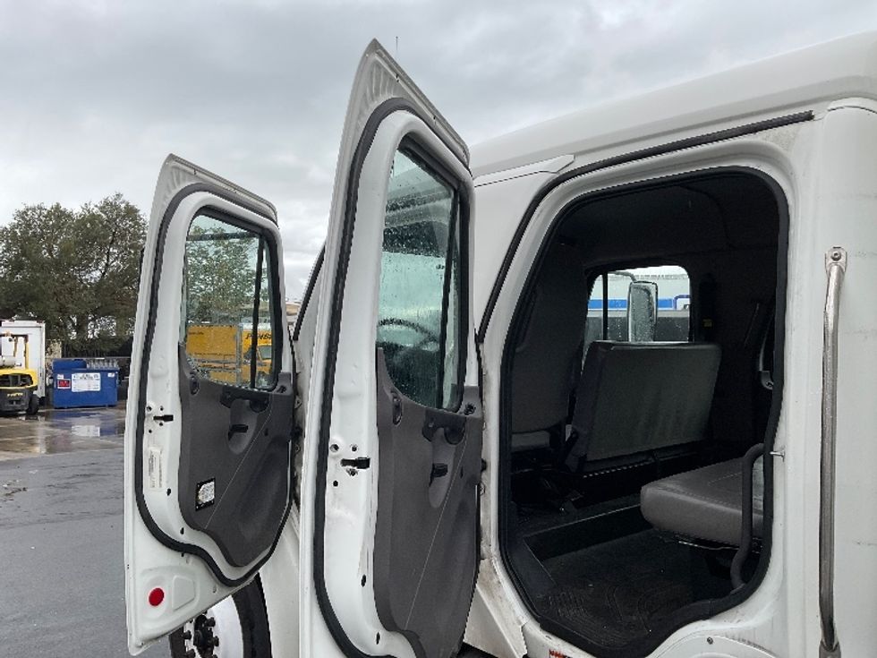 Medium Duty Box Truck-Light and Medium Duty Trucks-Freightliner-2019-M2-West Valley City-UT-78,184\n\t\tmiles-$ 69,500 - Image 25